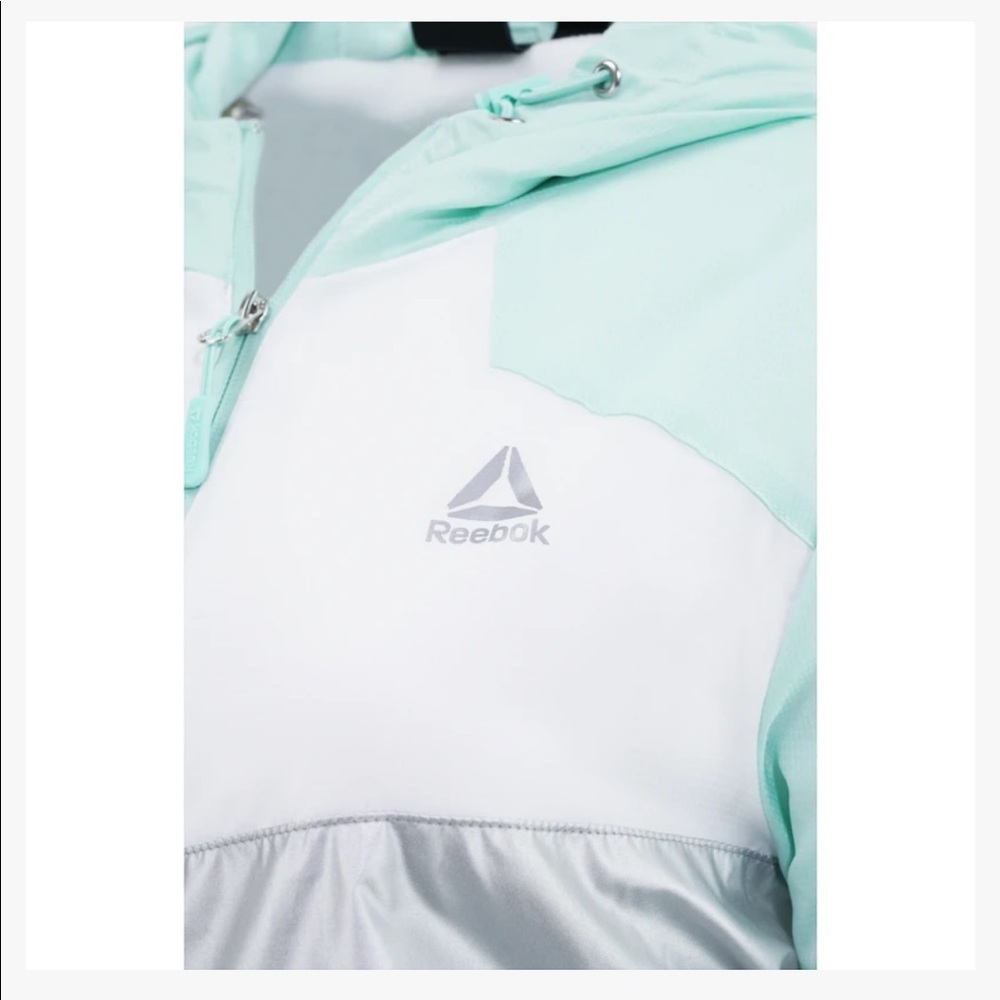 NWT Women’s Reebok Fleece Lined Windbreaker Jacket - Picture 3 of 13